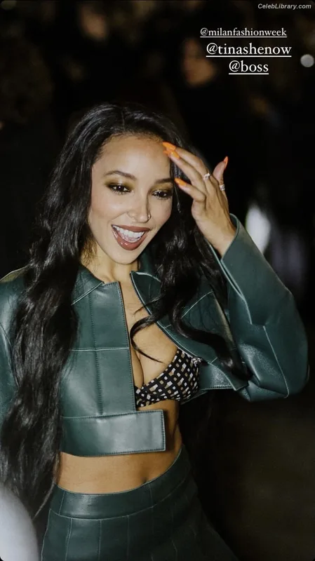 Tinashe photo 2 of 595