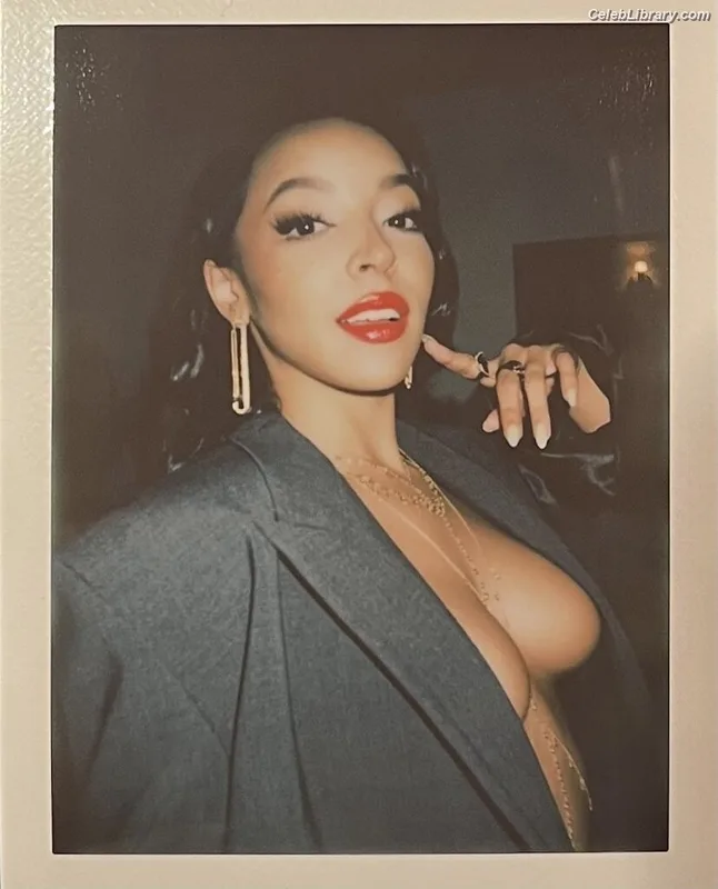 Tinashe photo 7 of 595
