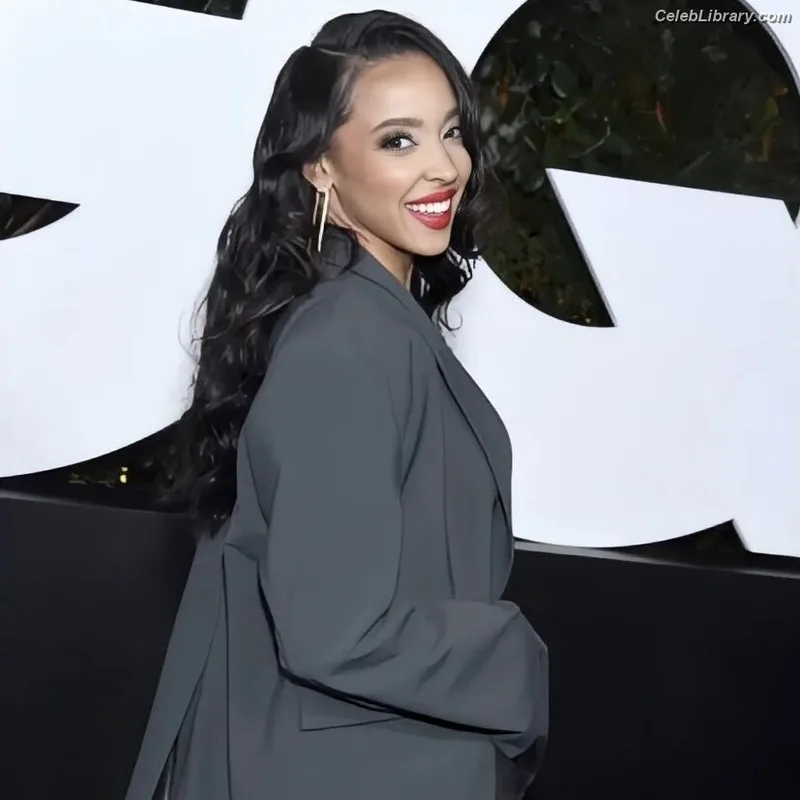 Tinashe photo 11 of 595