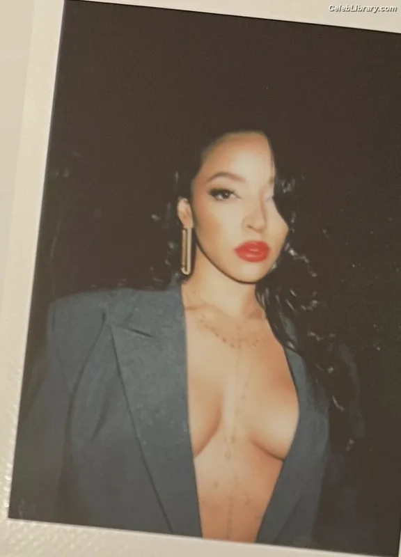 Tinashe photo 11 of 595