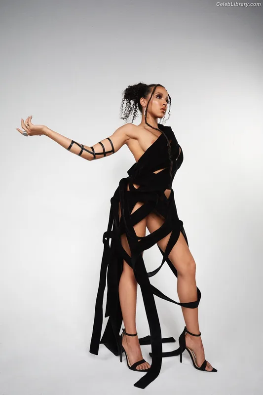Tinashe photo 23 of 595