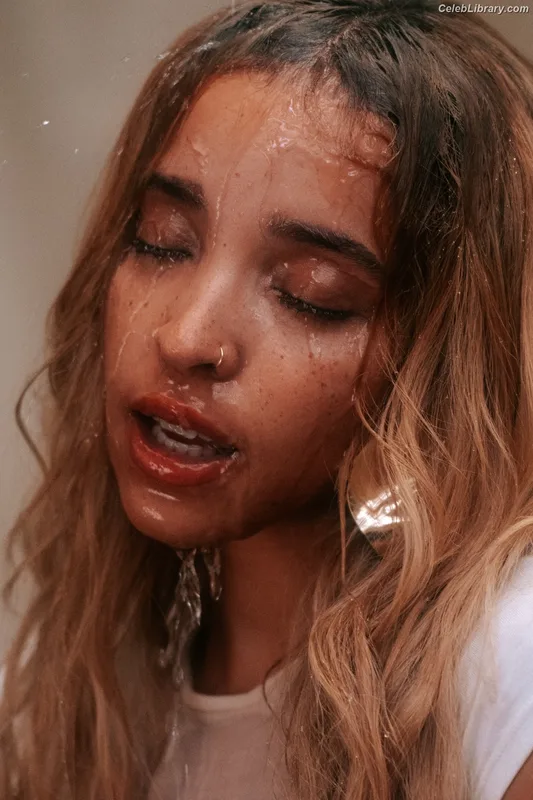 Tinashe photo 5 of 595