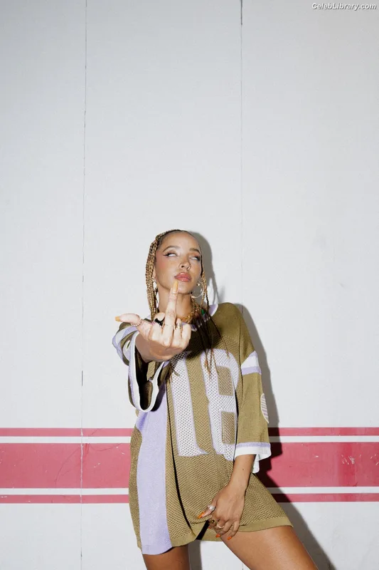 Tinashe photo 7 of 595