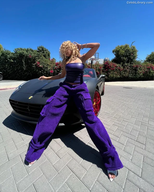 Tinashe photo 18 of 595