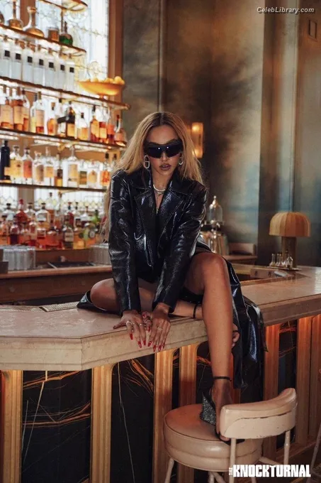 Tinashe photo 22 of 595