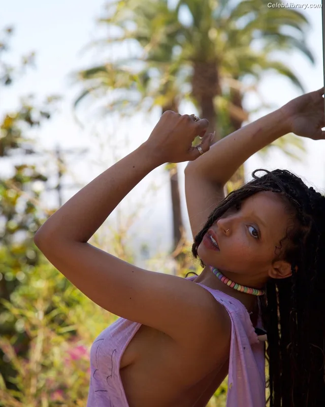 Tinashe photo 4 of 595