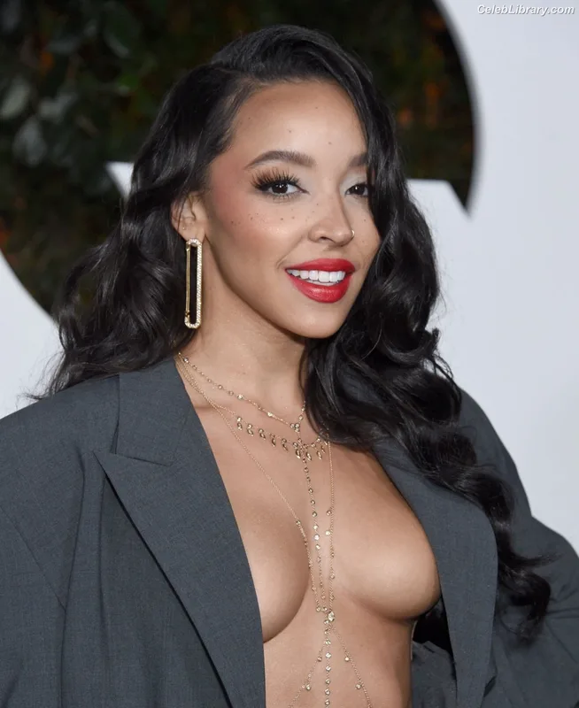 Tinashe photo 15 of 595