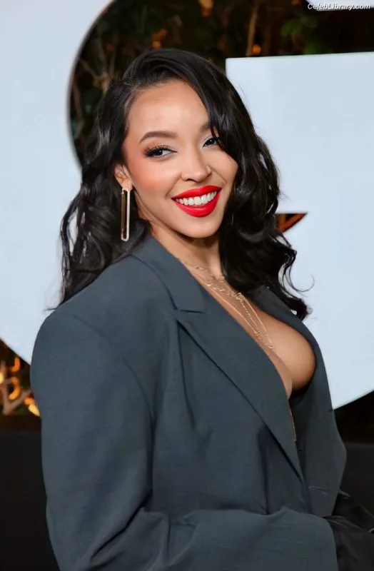 Tinashe photo 16 of 595