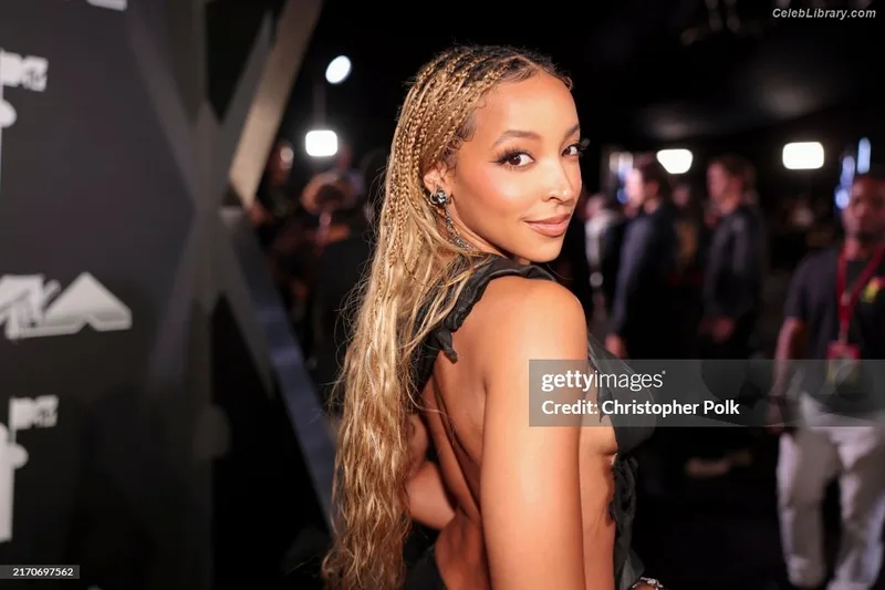 Tinashe photo 5 of 595