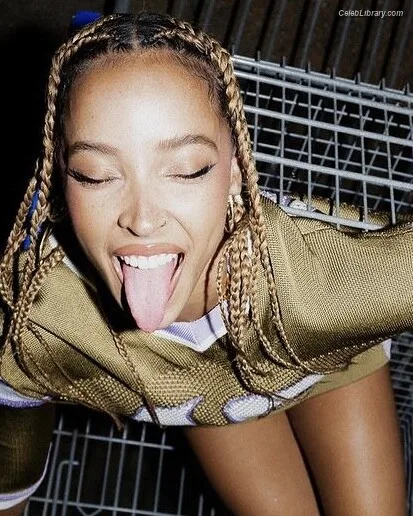 Tinashe photo 8 of 595