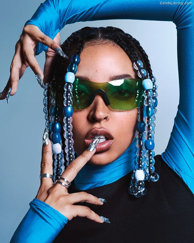 Tinashe photo 16 of 595