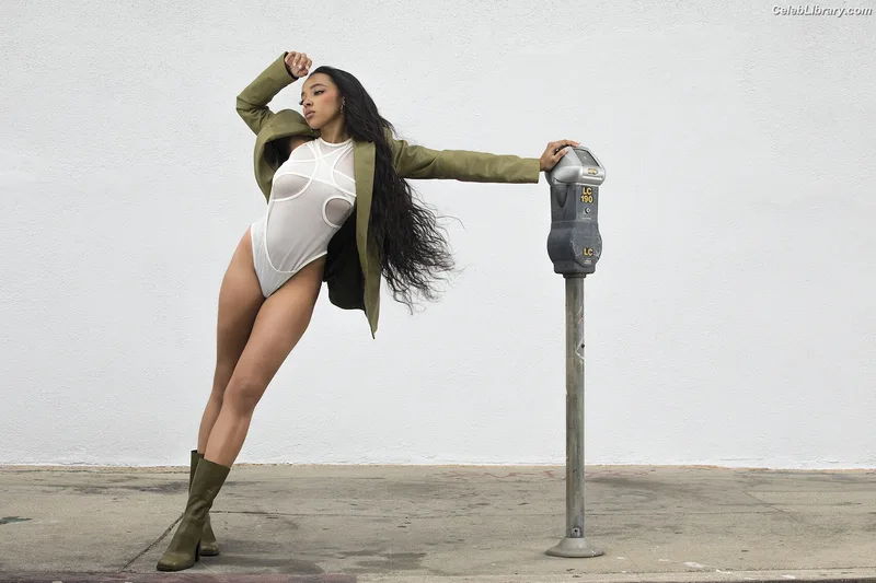 Tinashe photo 17 of 595
