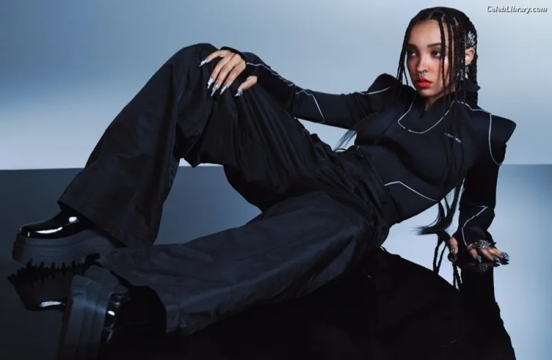 Tinashe photo 15 of 595