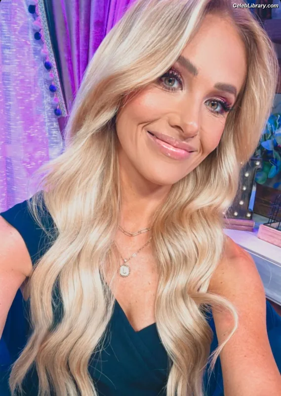 Tomi Lahren photo 24 of 336