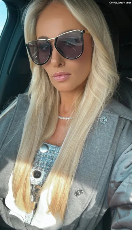 Tomi Lahren photo 15 of 336