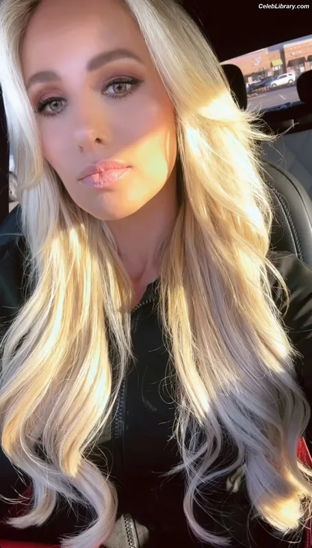 Tomi Lahren photo 3 of 336