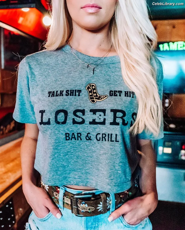 Tomi Lahren photo 24 of 336