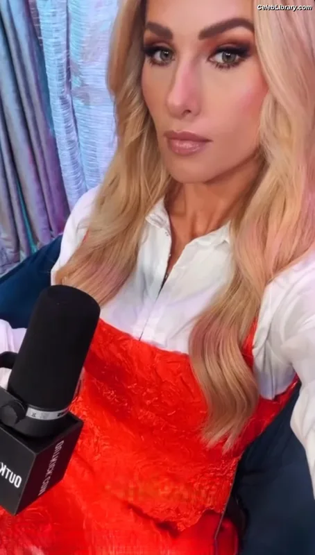 Tomi Lahren photo 6 of 336
