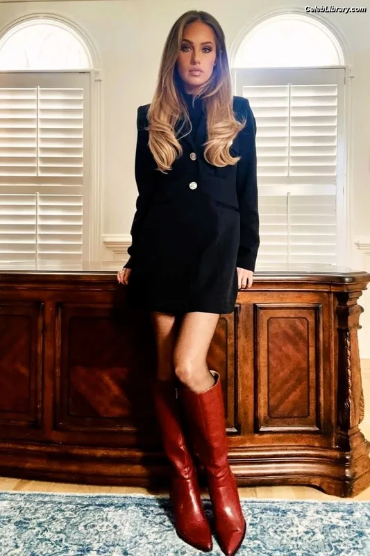 Tomi Lahren photo 13 of 336