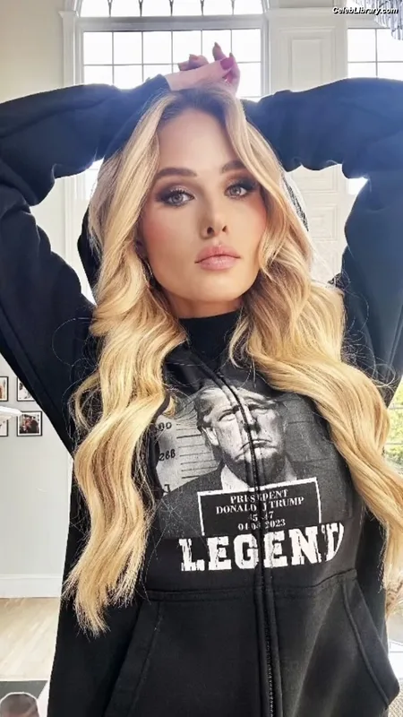 Tomi Lahren photo 17 of 336