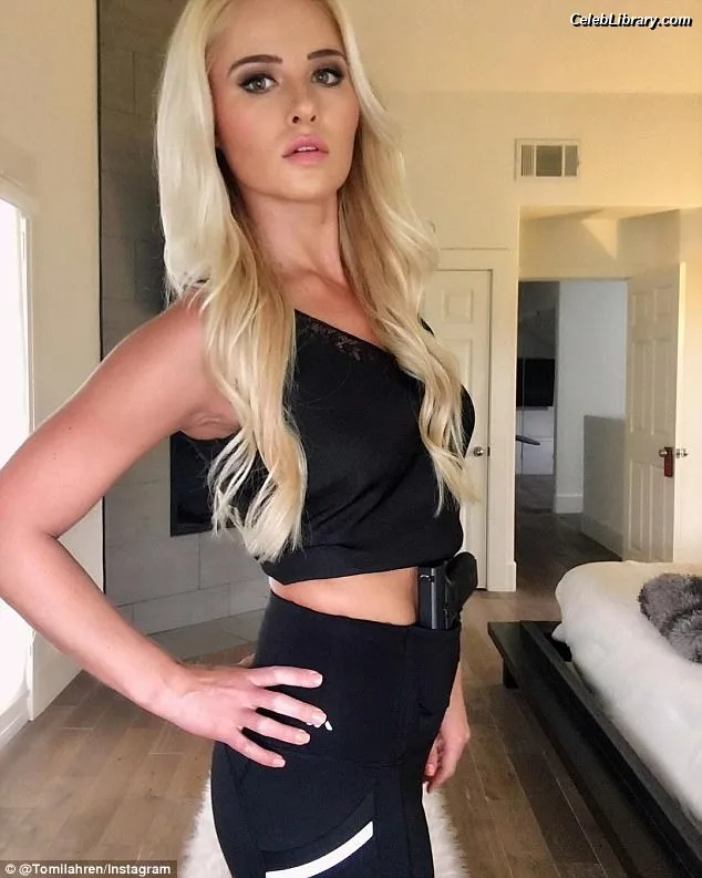 Tomi Lahren photo 17 of 336