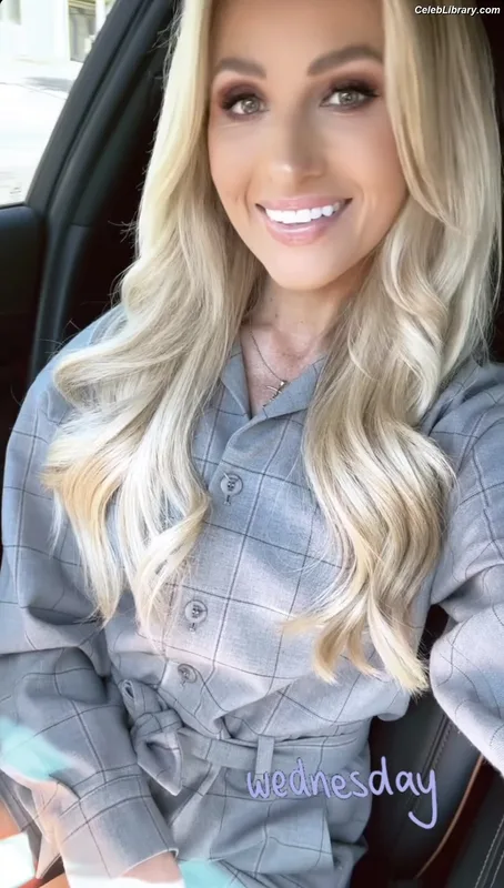 Tomi Lahren photo 2 of 336