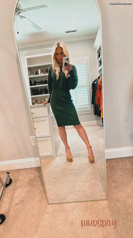 Tomi Lahren photo 10 of 336
