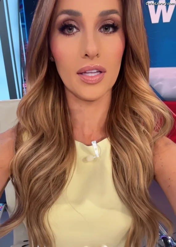 Tomi Lahren photo 2 of 336