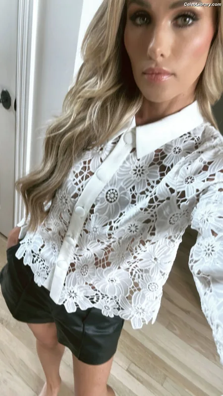 Tomi Lahren photo 23 of 336