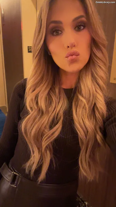 Tomi Lahren photo 2 of 336