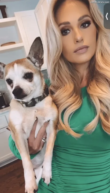 Tomi Lahren photo 9 of 336