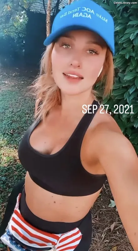 Tomi Lahren photo 13 of 336