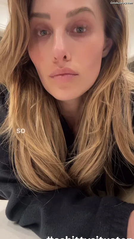 Tomi Lahren photo 12 of 336