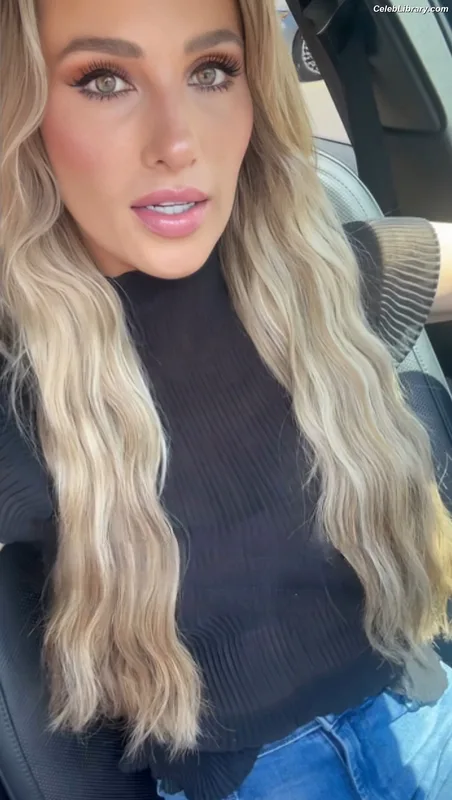 Tomi Lahren photo 11 of 336