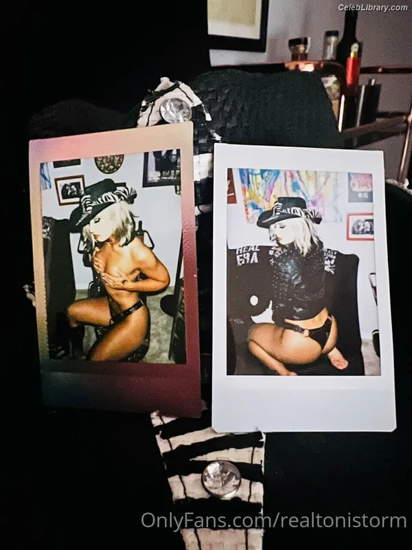Toni Storm photo 4 of 261