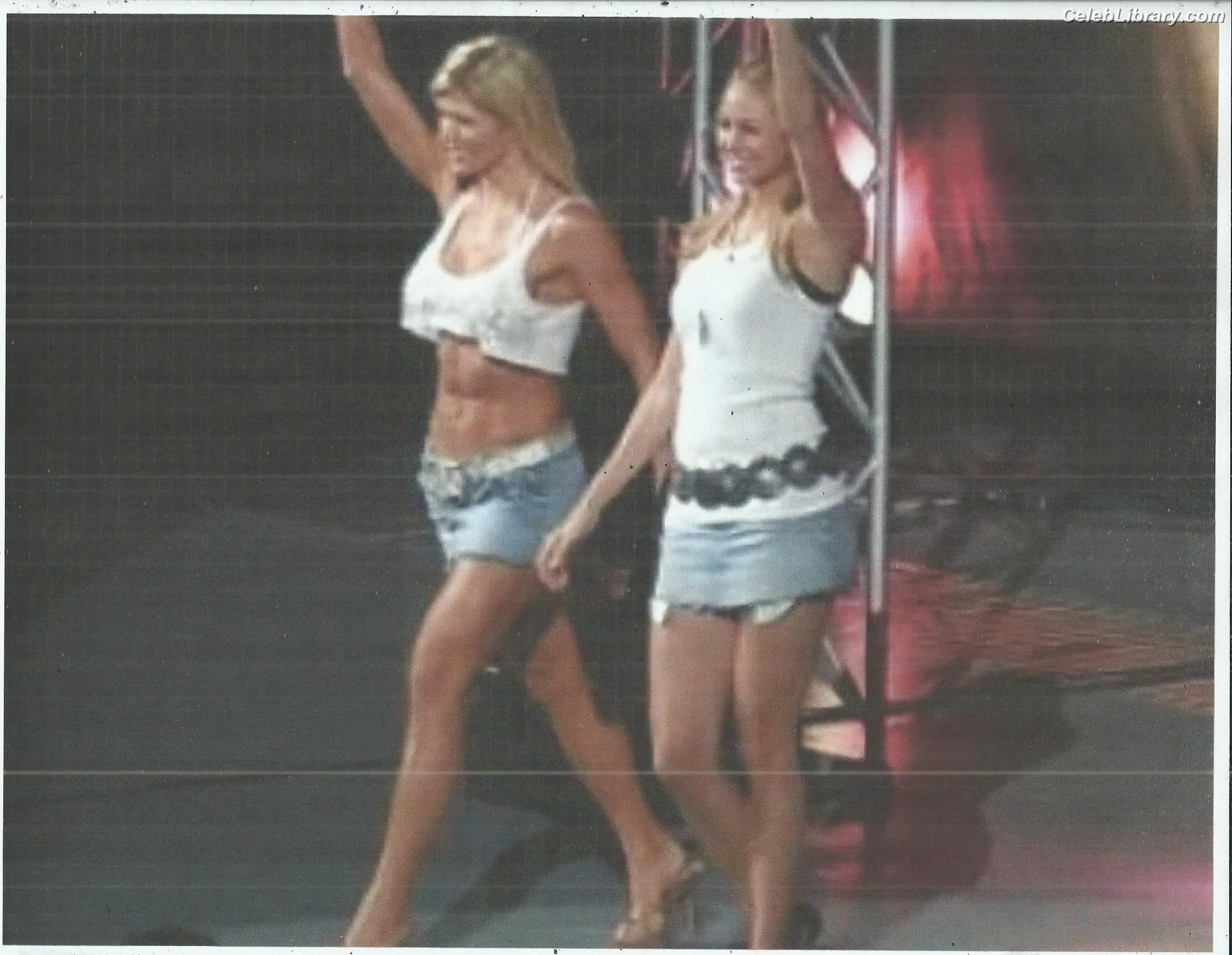 Torrie Wilson photo 19 of 2509