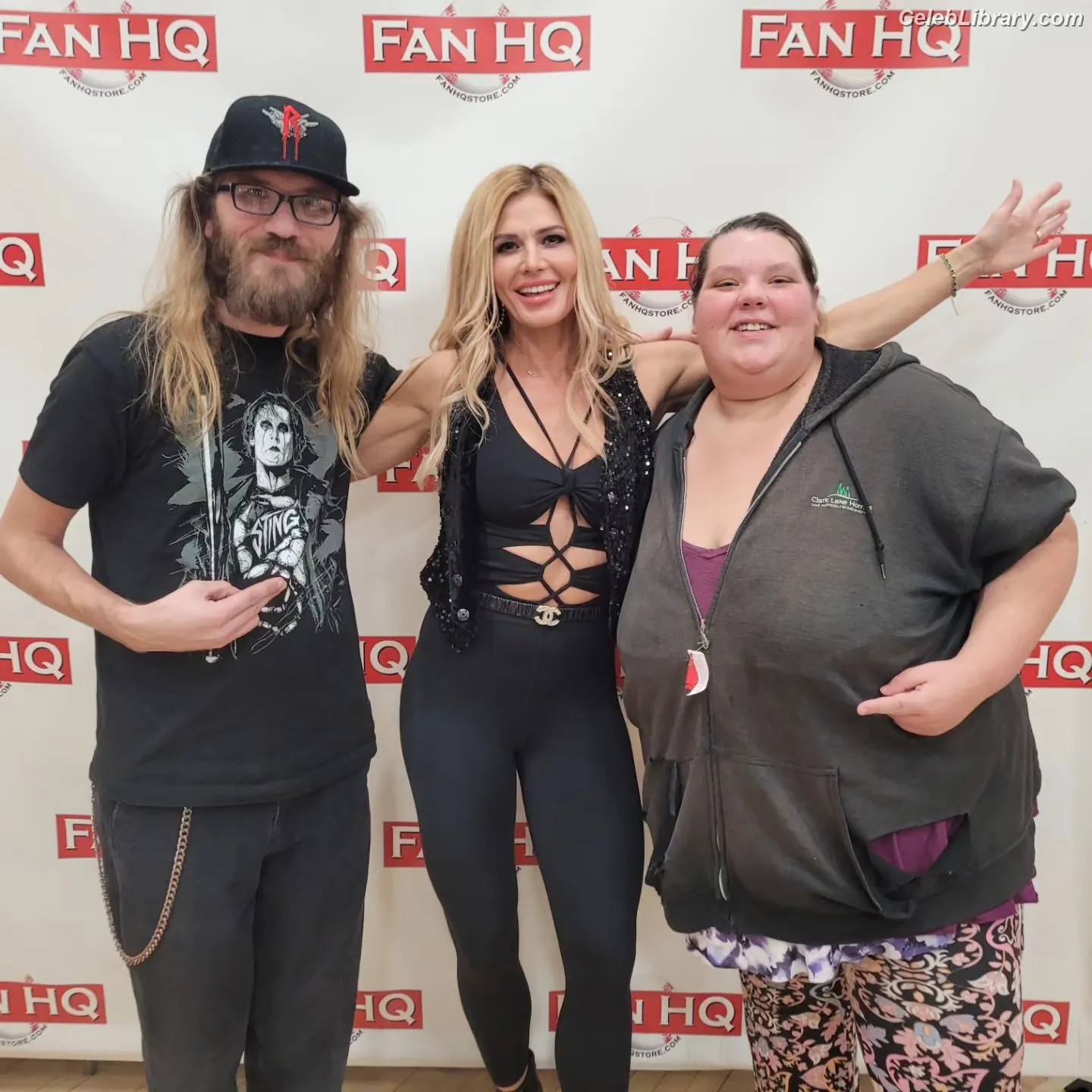 Torrie Wilson photo 19 of 2509