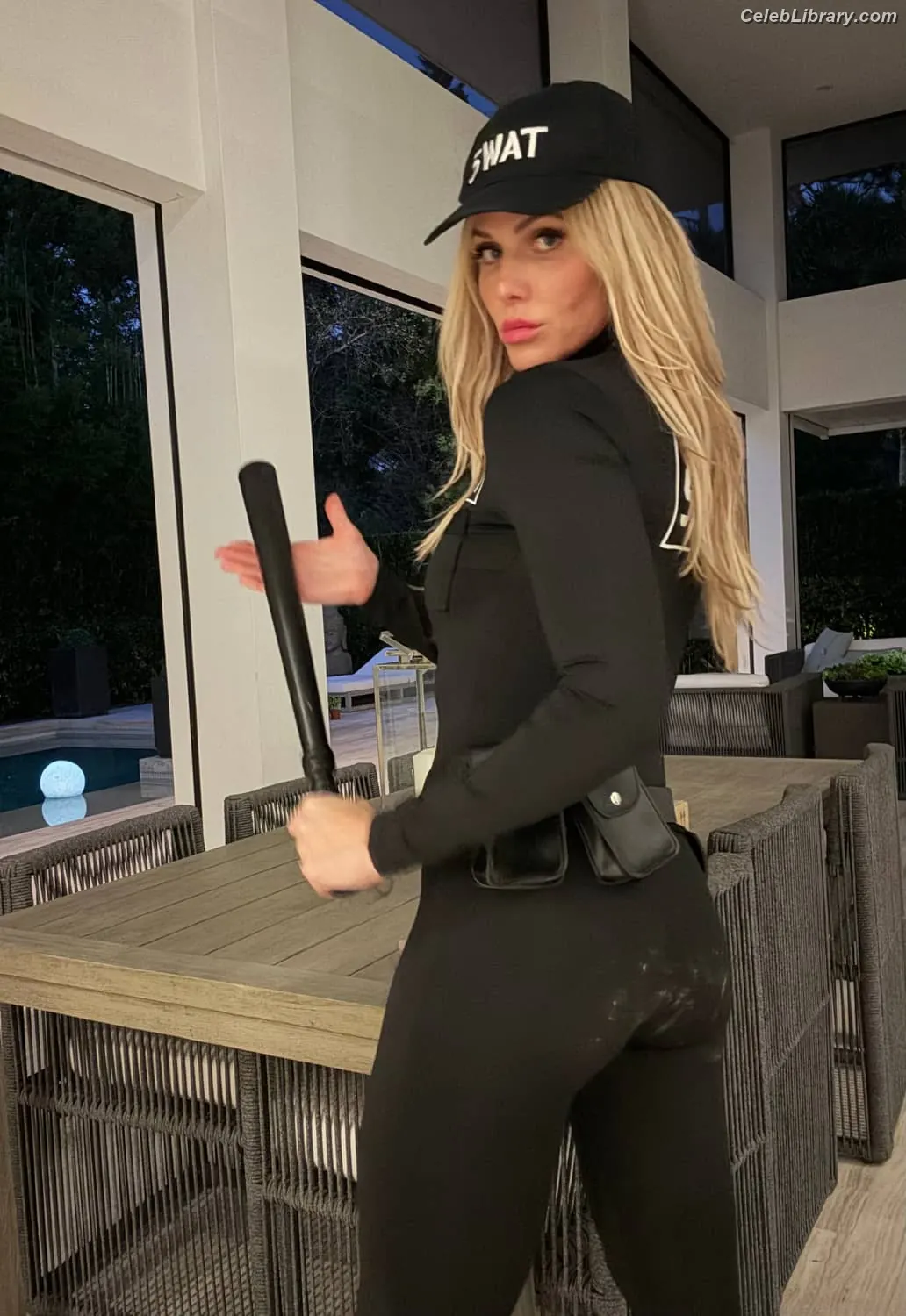 Torrie Wilson photo 12 of 2509