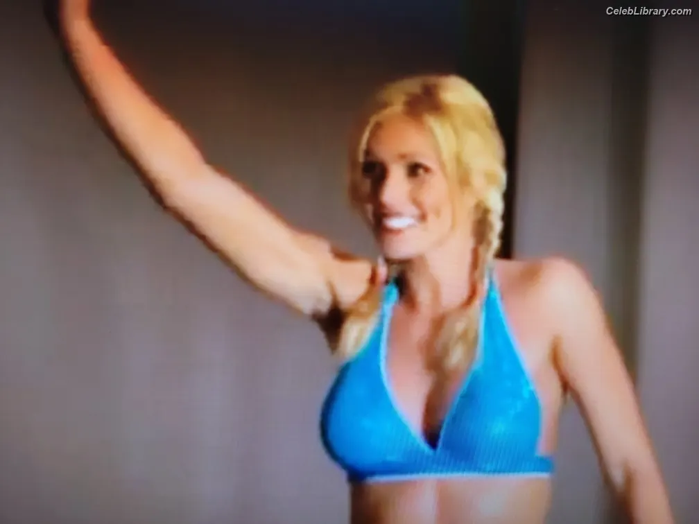 Torrie Wilson photo 5 of 2509