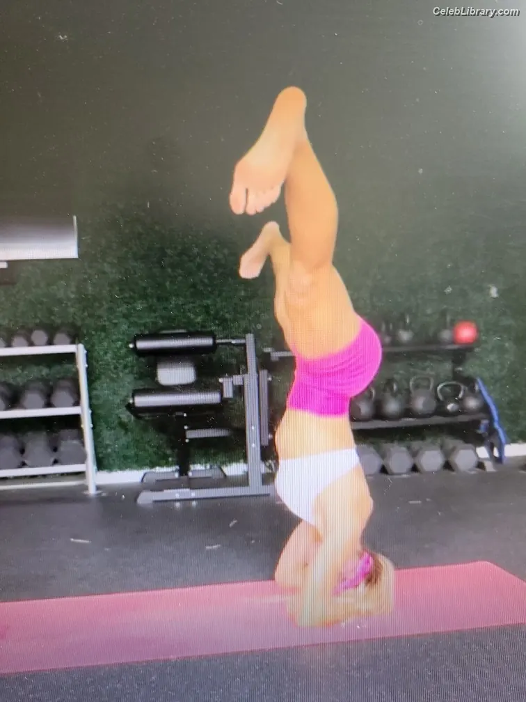 Torrie Wilson photo 16 of 2509