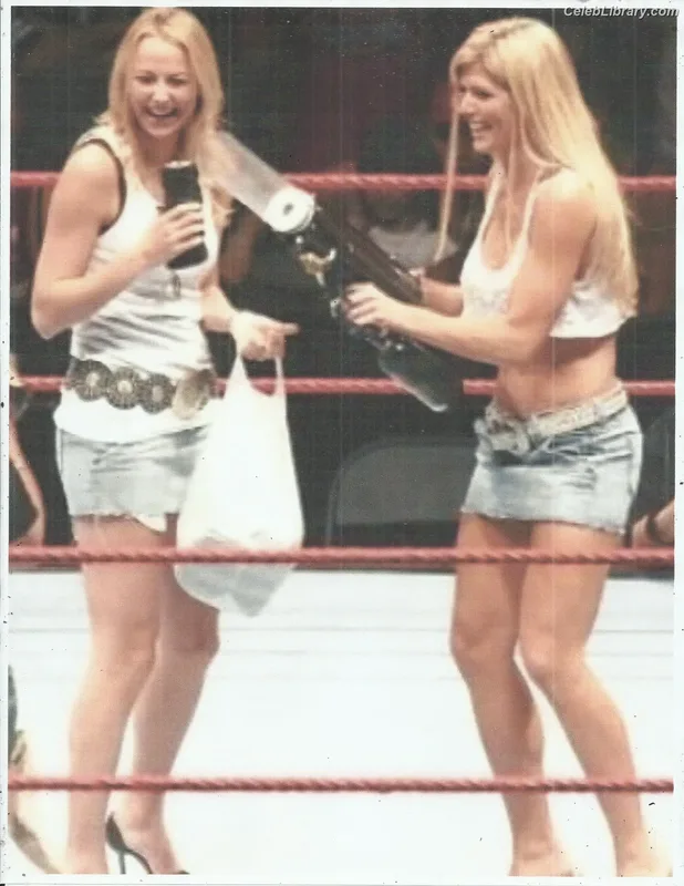 Torrie Wilson photo 4 of 2510