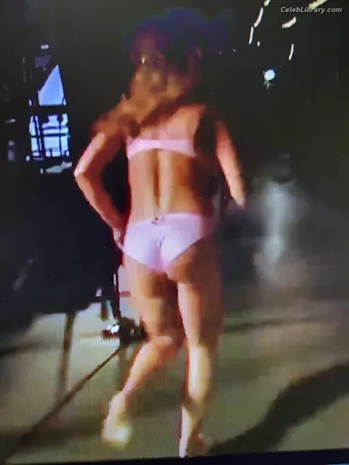 Torrie Wilson photo 3 of 2510