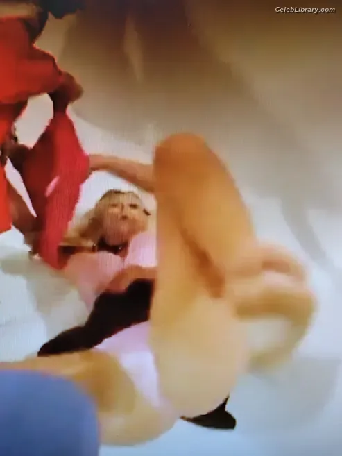 Torrie Wilson photo 21 of 2510