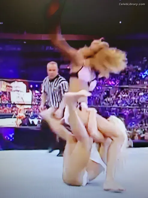Torrie Wilson photo 4 of 2510
