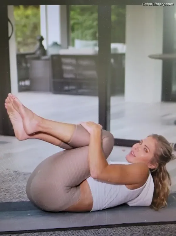 Torrie Wilson photo 15 of 2510