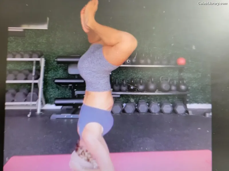 Torrie Wilson photo 13 of 2510