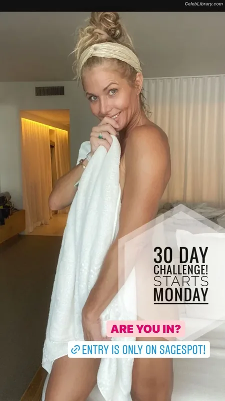 Torrie Wilson photo 7 of 2510