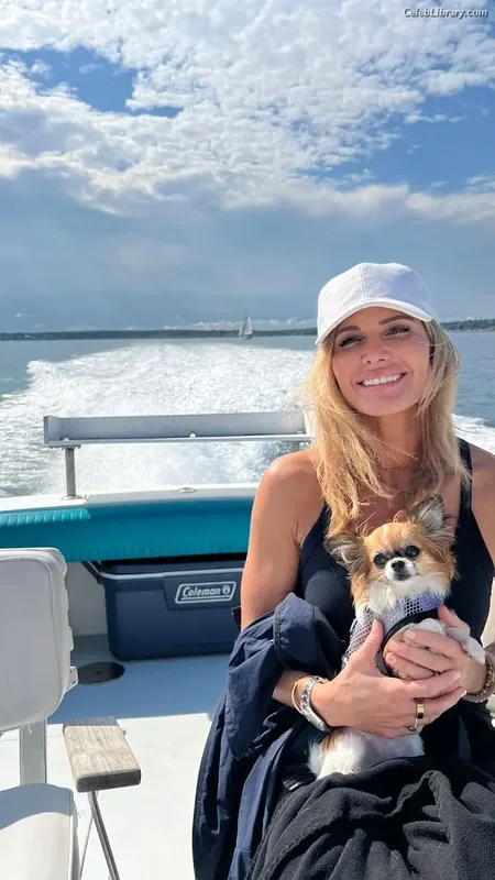 Torrie Wilson photo 14 of 2510