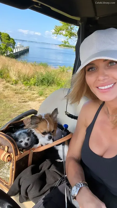 Torrie Wilson photo 15 of 2510