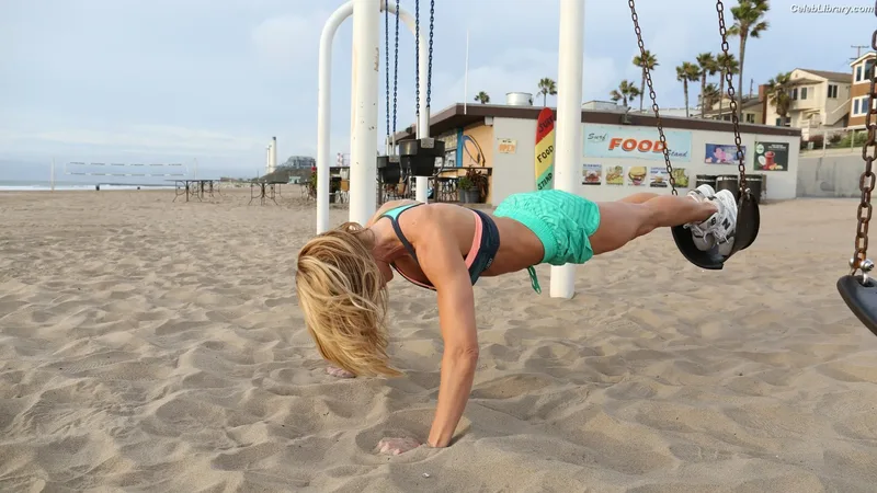 Torrie Wilson photo 5 of 2510
